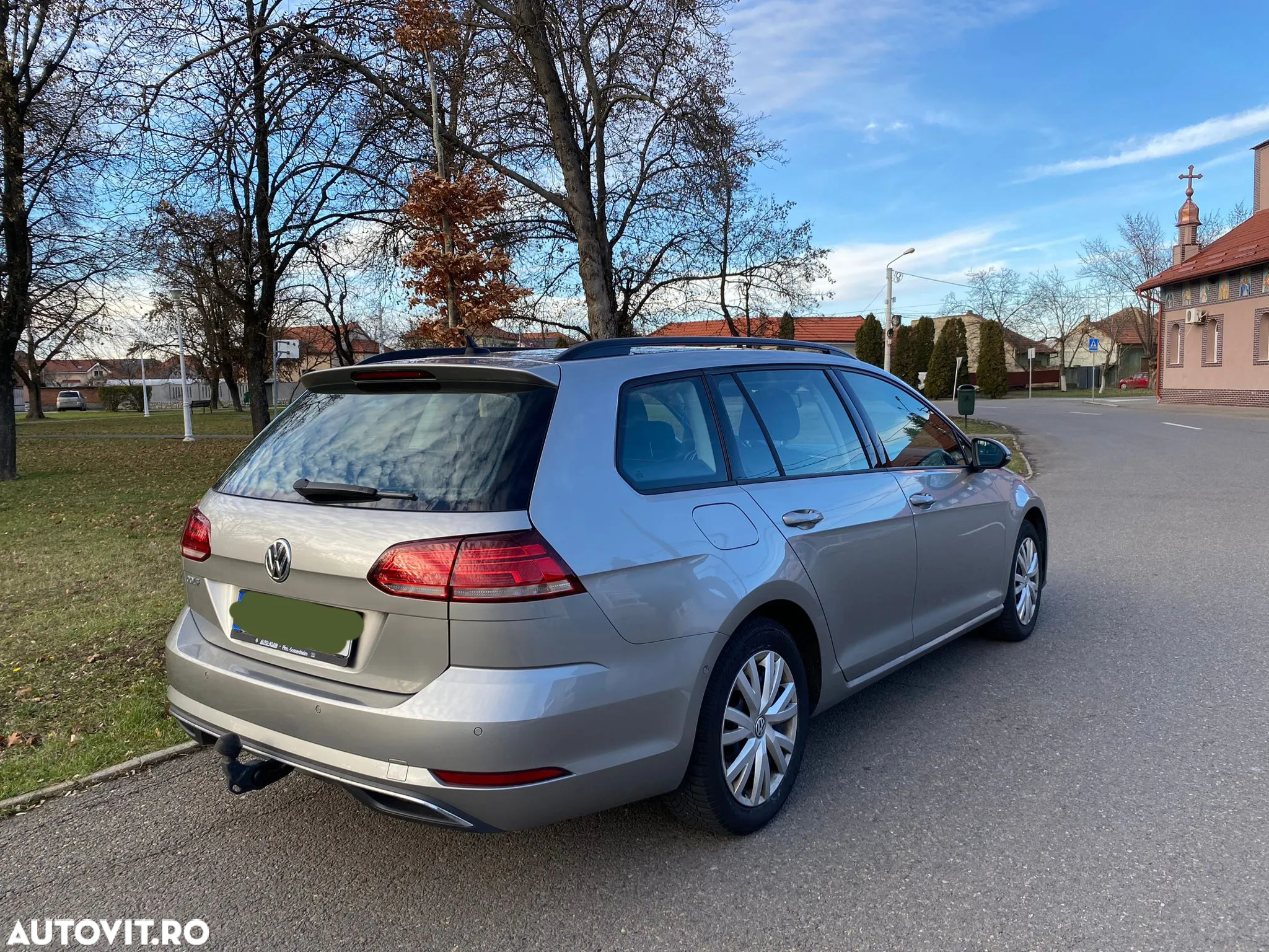Volkswagen Golf 2.0 BlueTDI Comfortline - 12