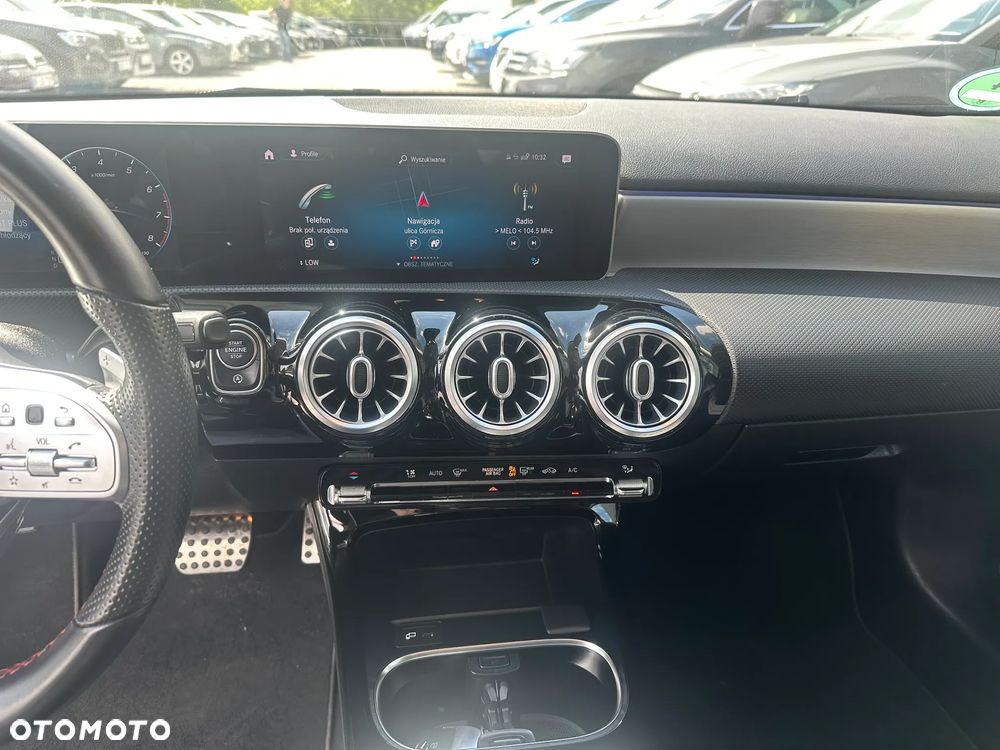 Mercedes-Benz Klasa A 250 7G-DCT AMG Line - 23