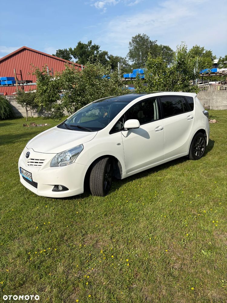 Toyota Verso 2.2 D-CAT Premium - 1