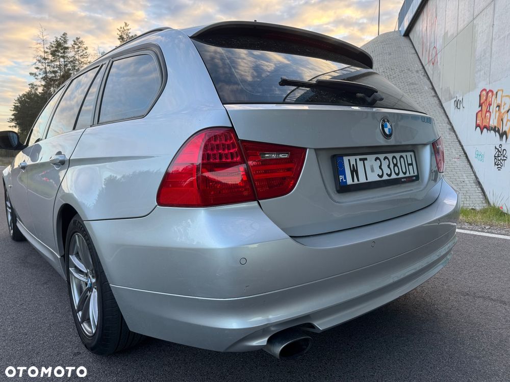 BMW Seria 3 320d DPF Edition Exclusive - 19