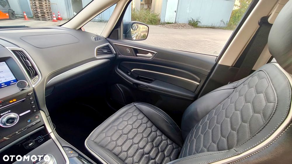 Ford S-Max - 21