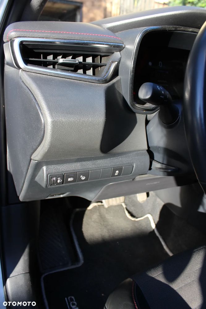 Toyota Corolla 2.0 Hybrid GR Sport - 15