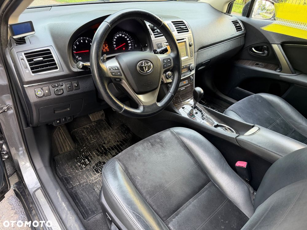 Toyota Avensis 1.8 Sol plus NAVI MS - 10