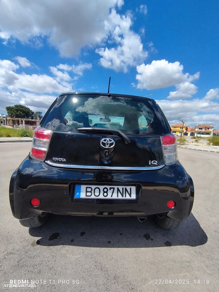 Toyota iQ 1.4 D-4D + - 6