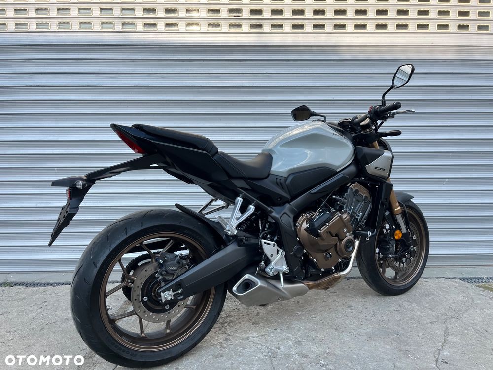 Honda CB - 18