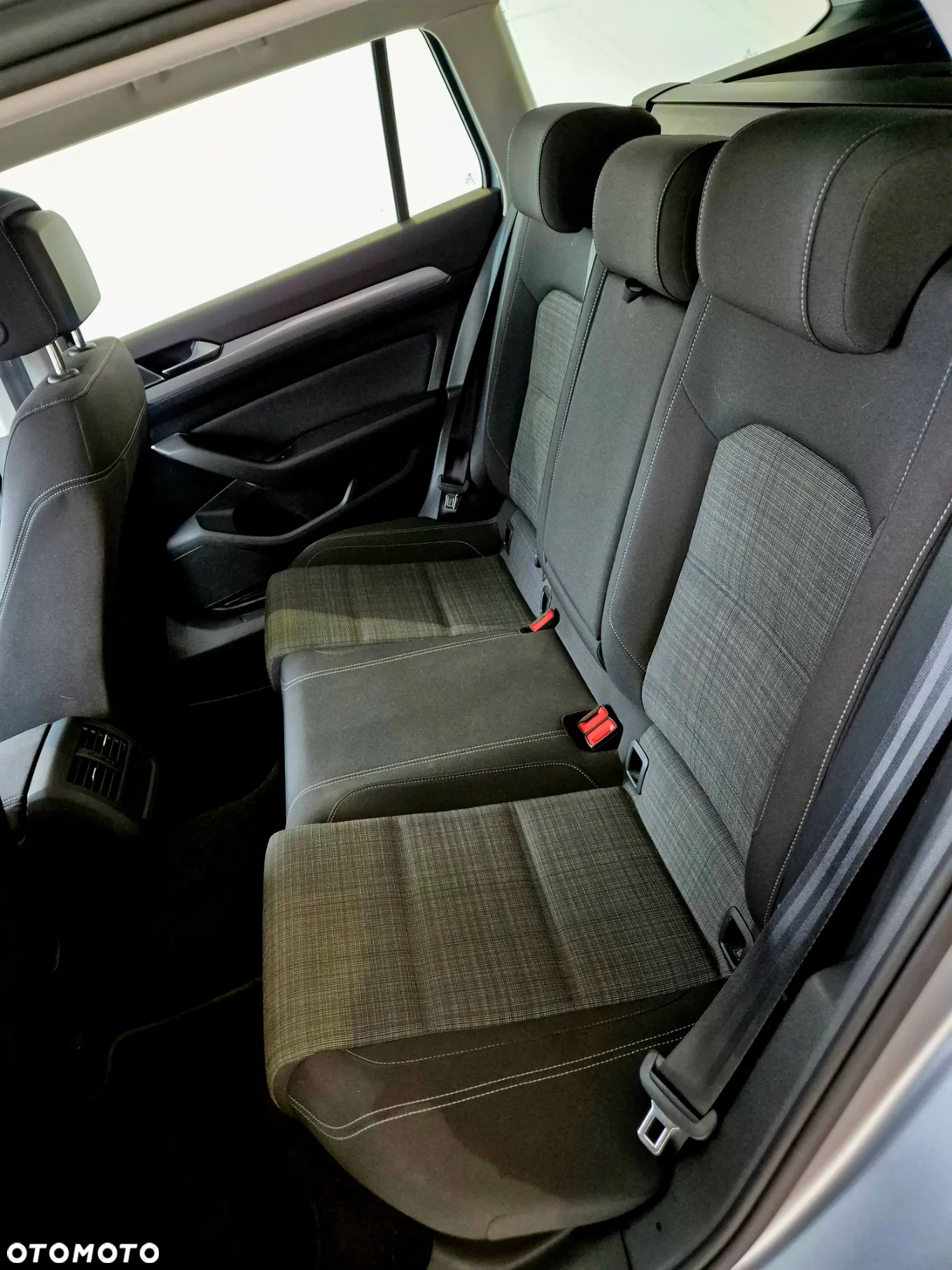 Volkswagen Passat 2.0 TDI EVO Business - 12