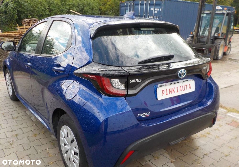 Toyota Yaris - 10