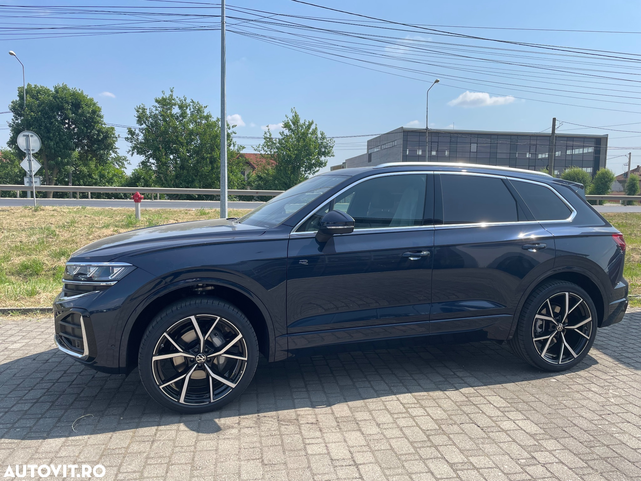 Volkswagen Touareg V6 TDI R-Style - 3