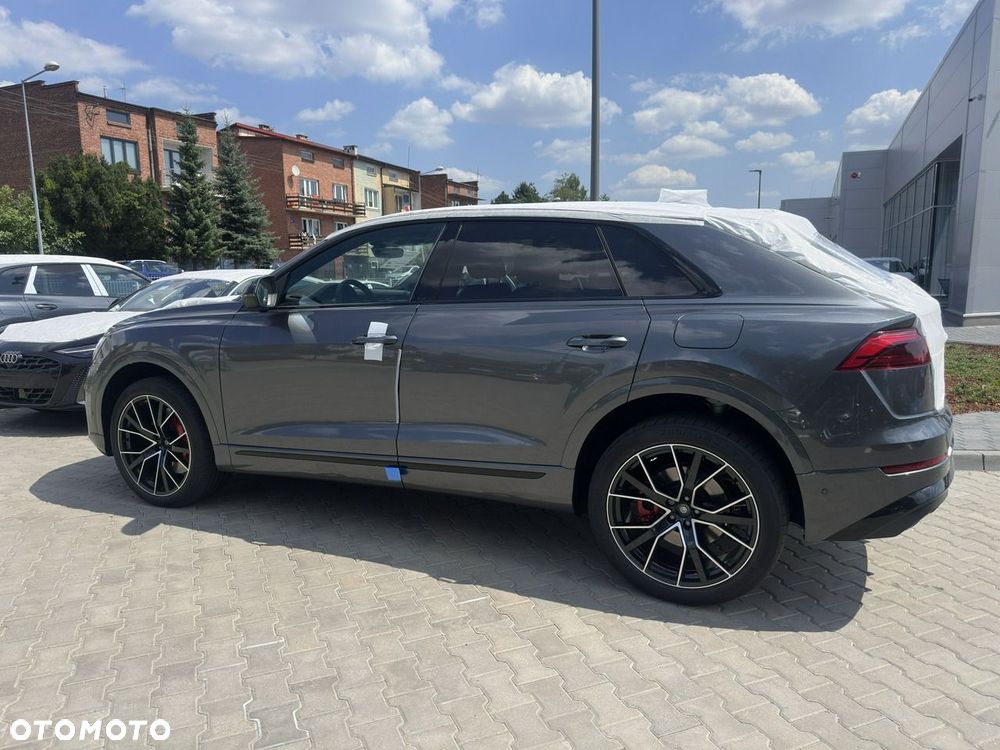 Audi Q8 - 5