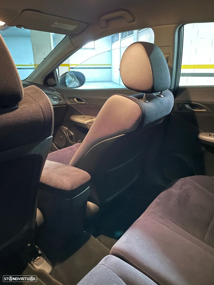 Honda Civic 1.4 Comfort - 11
