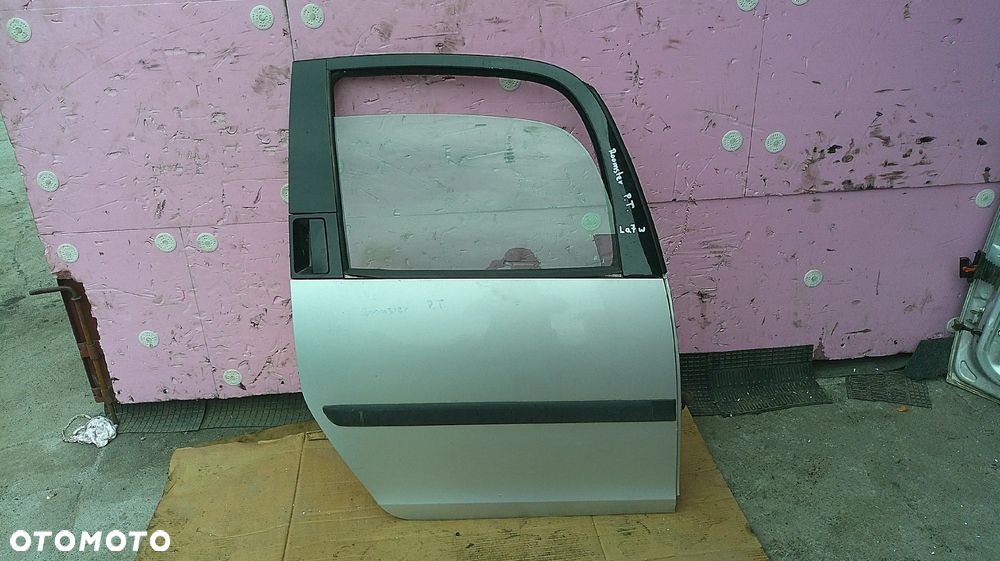 SKODA ROOMSTER DRZWI TYLNE PRAWE  LA7W - 1