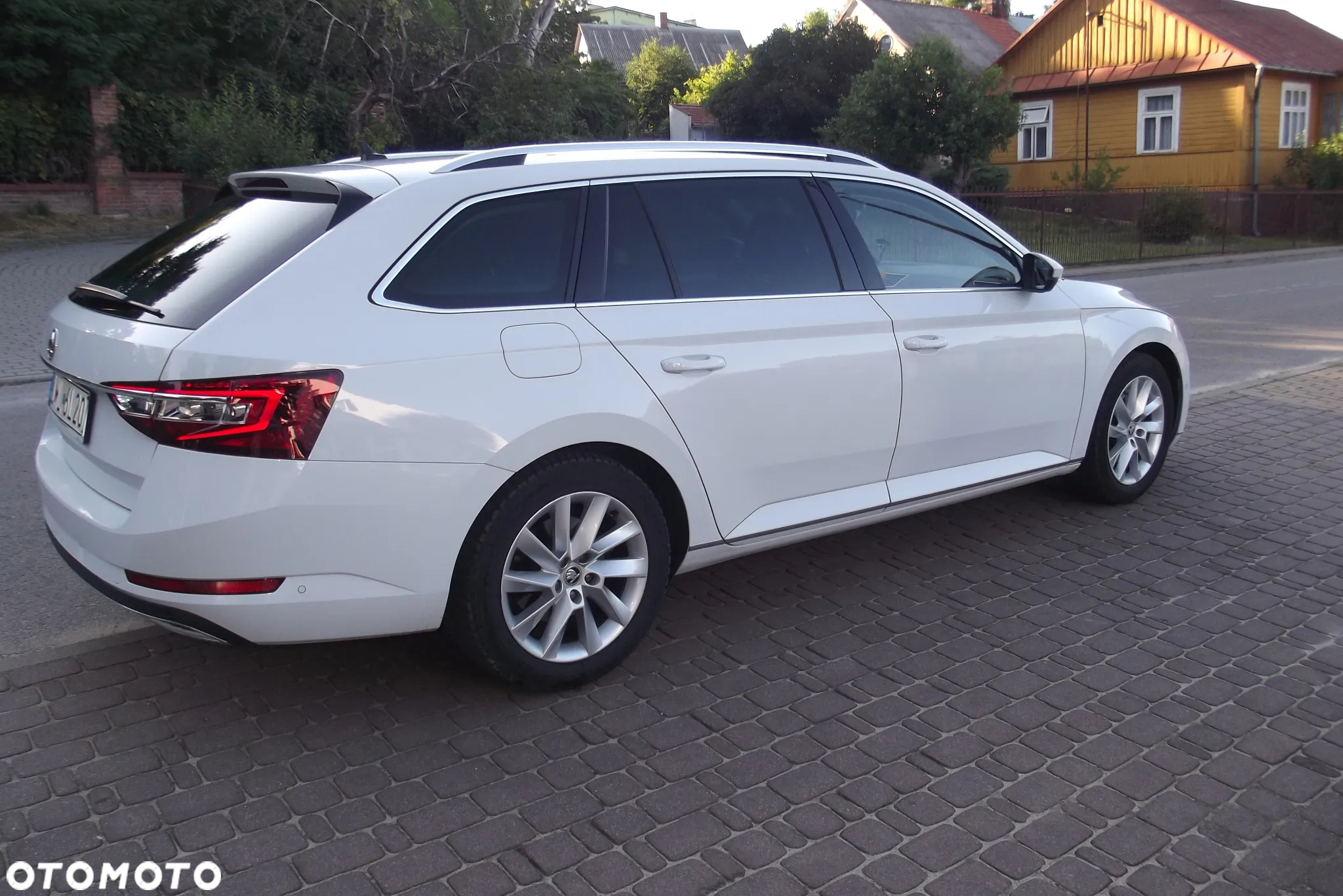 Skoda Superb 2.0 TDI Style DSG7 - 25