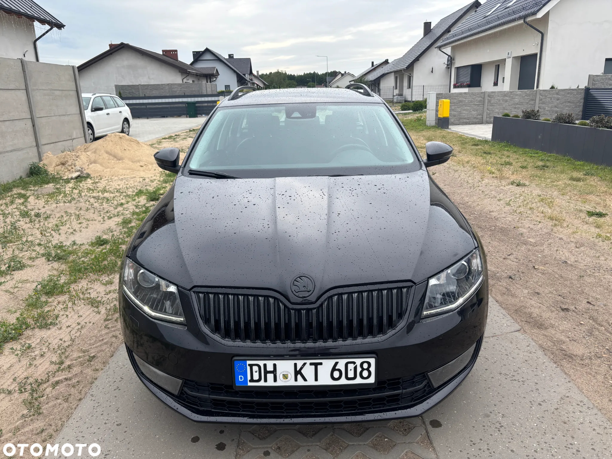 Skoda Octavia Combi 2.0 TDI DSG L&K - 3