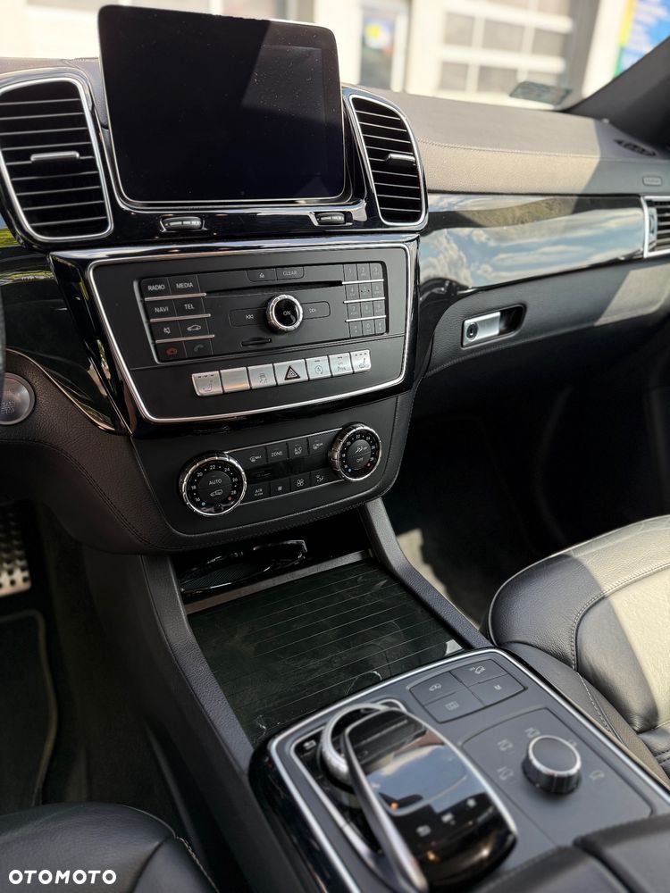 Mercedes-Benz GLS 350 d 4-Matic - 16