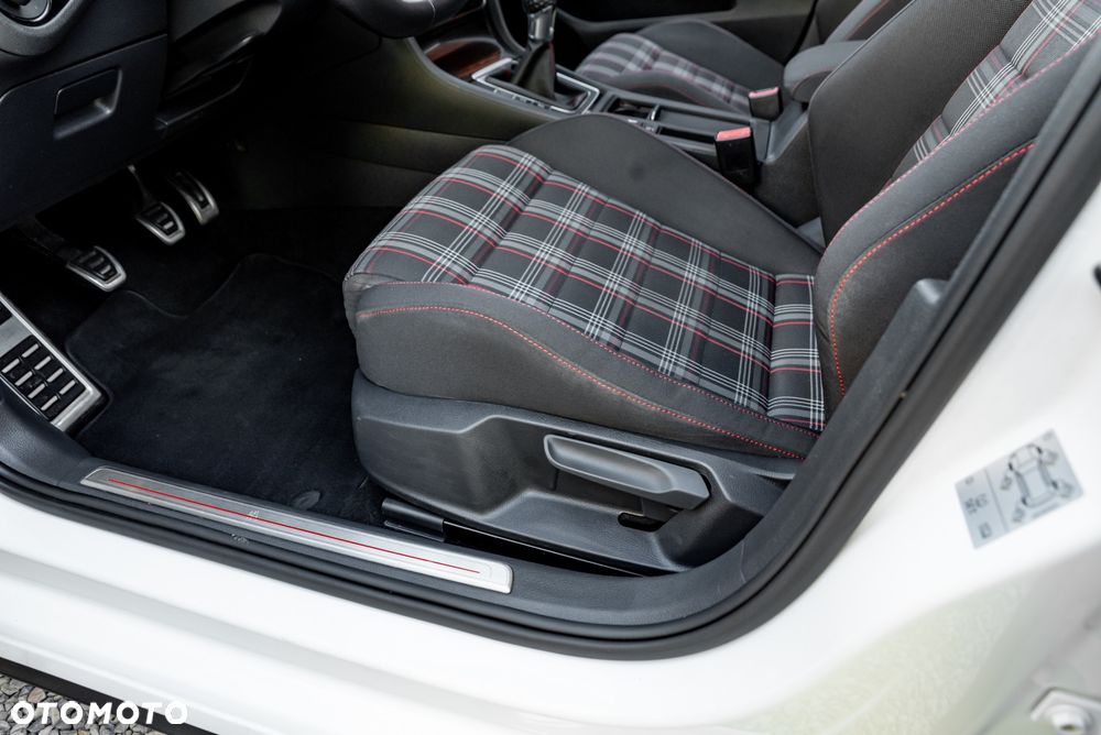 Volkswagen Golf 2.0 TSI BMT GTI - 19