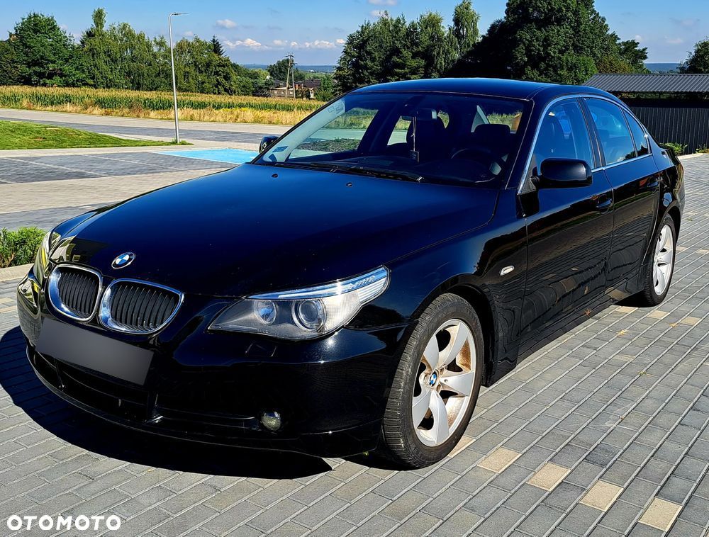 BMW Seria 5 523i - 4