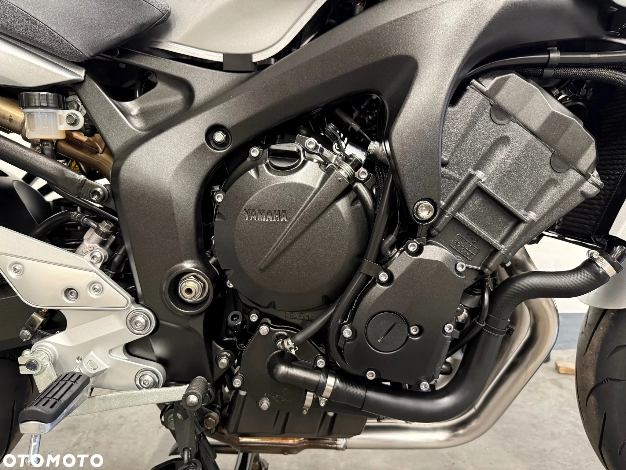 Yamaha FZ6 - 13