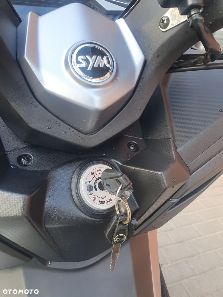 SYM CRUiSYM - 7