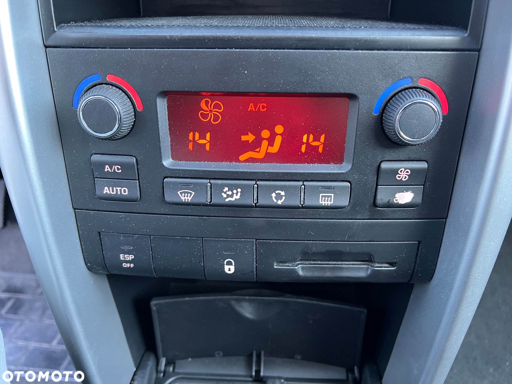 Peugeot 207 1.4 Trendy - 27