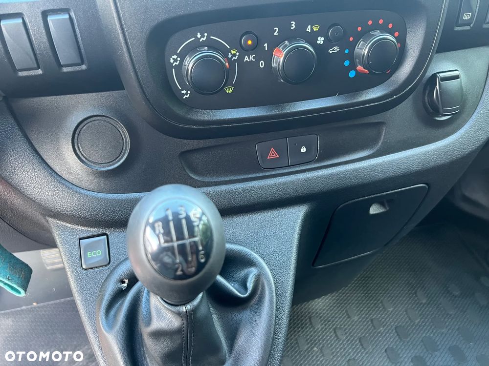 Renault Trafic - 19