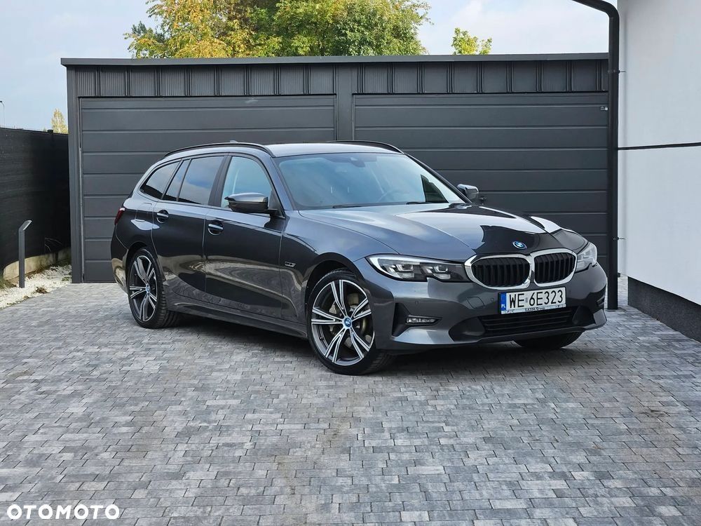 BMW 330E