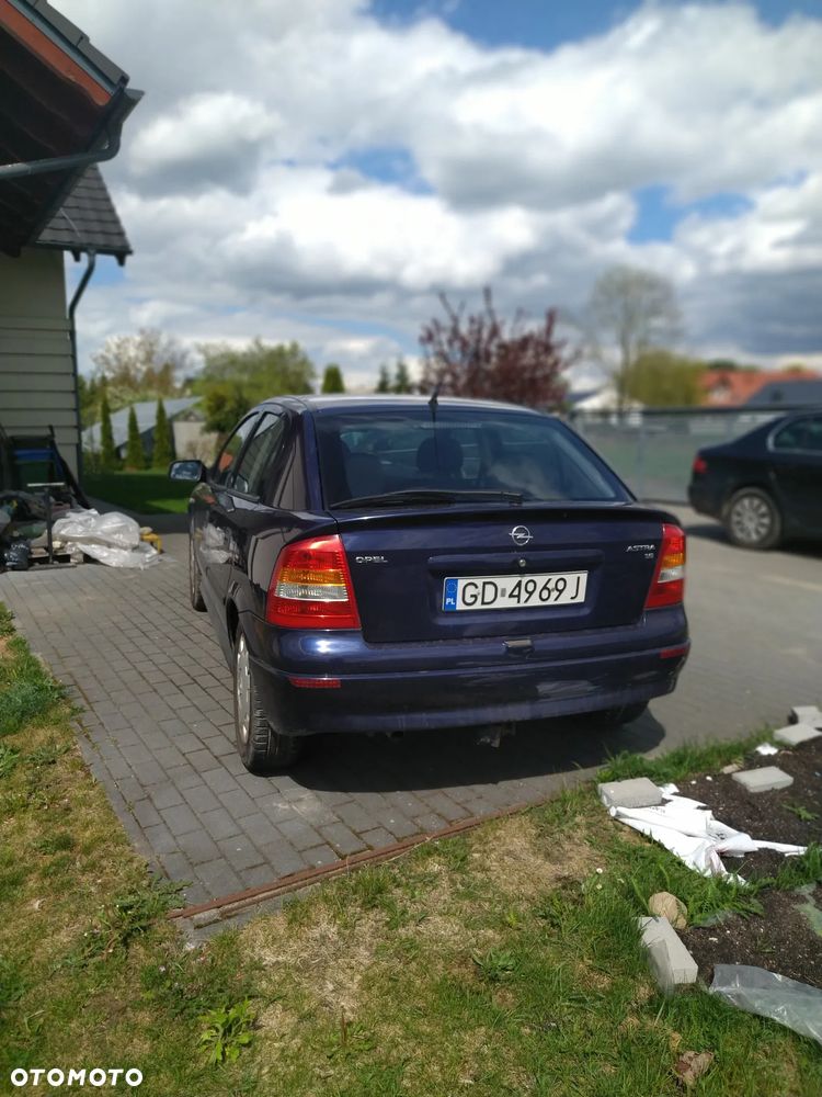 Opel Astra 1.6 - 4