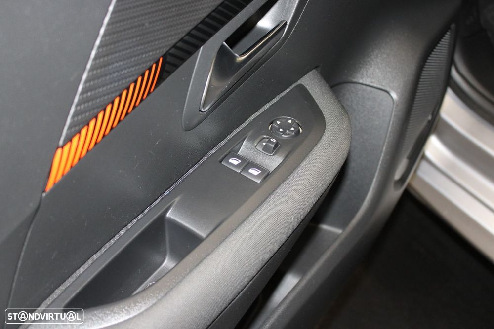 Peugeot 208 1.2 PureTech Active - 20