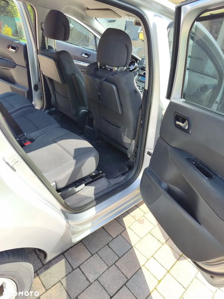 Peugeot 5008 1.6 HDi Active 7os - 8