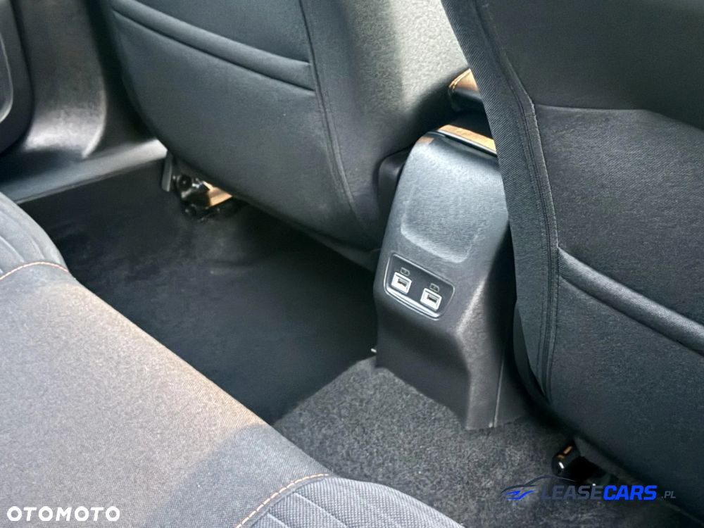 Peugeot 2008 1.2 PureTech Active Pack S&S EAT8 - 32