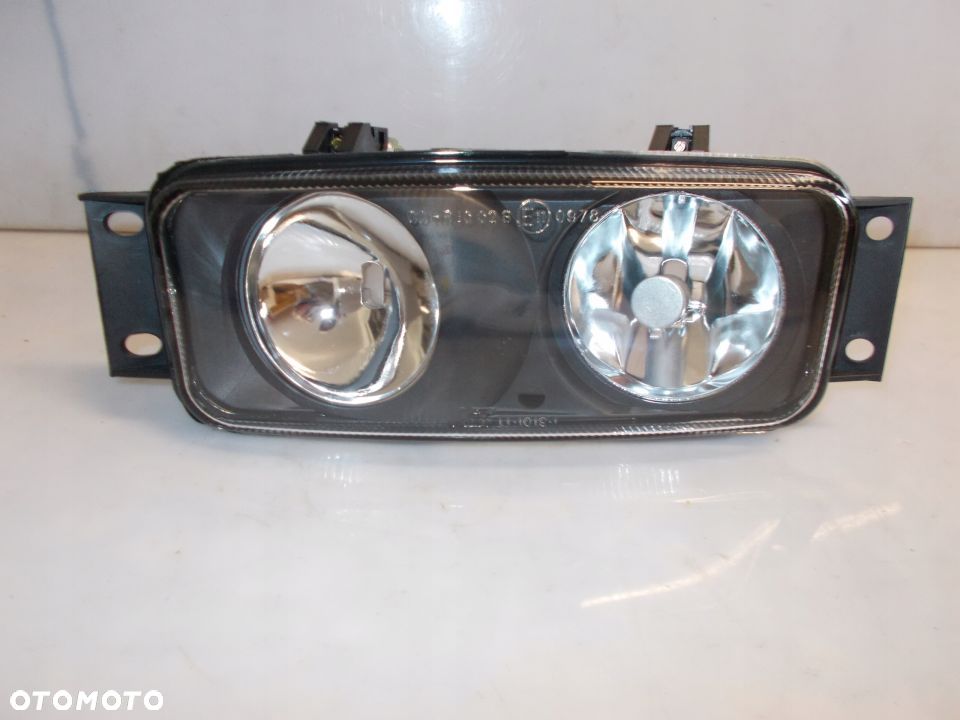 HALOGEN LEWY SCANIA 4 R - 1