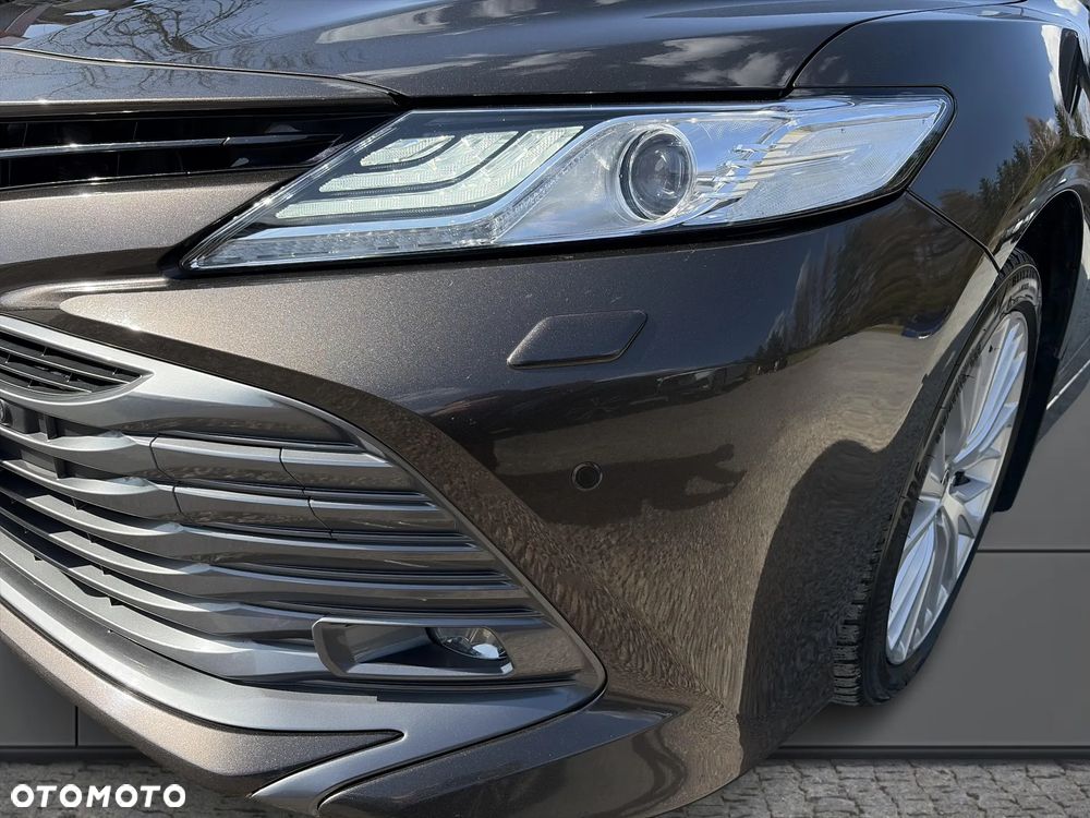 Toyota Camry 2.5 Hybrid Executive CVT - 33