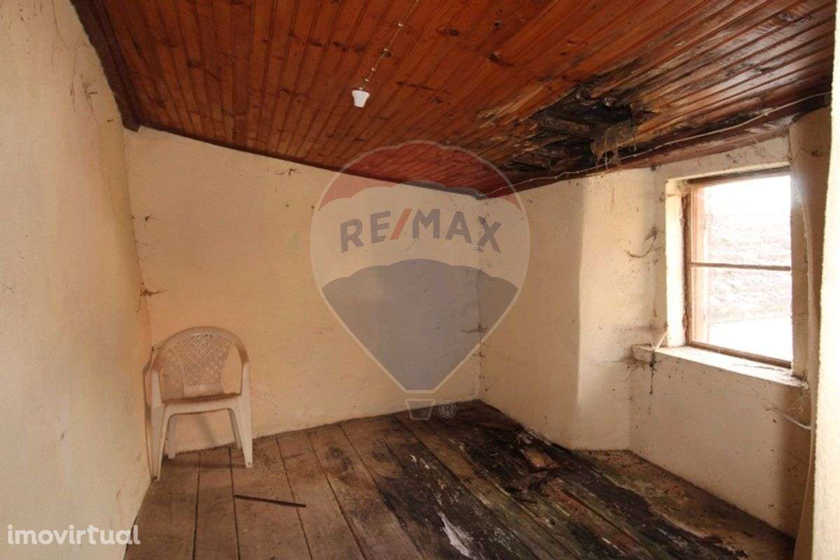 Moradia T2 para venda - Grande imagem: 2/4