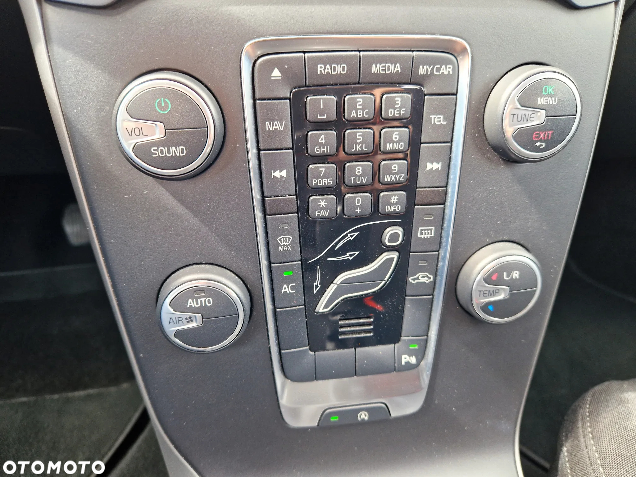 Volvo V40 D2 Momentum - 34