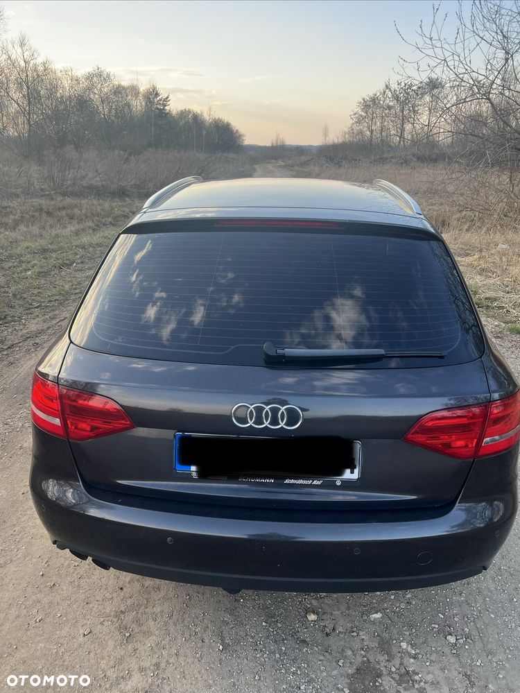 Audi A4 Avant - 4