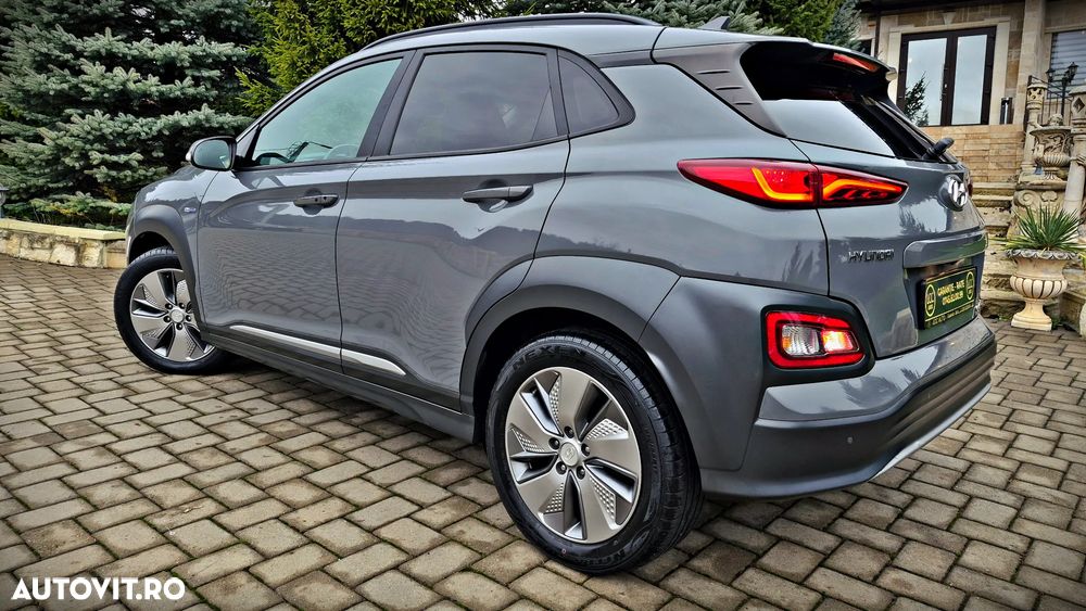 Hyundai KONA EV Premium - 22