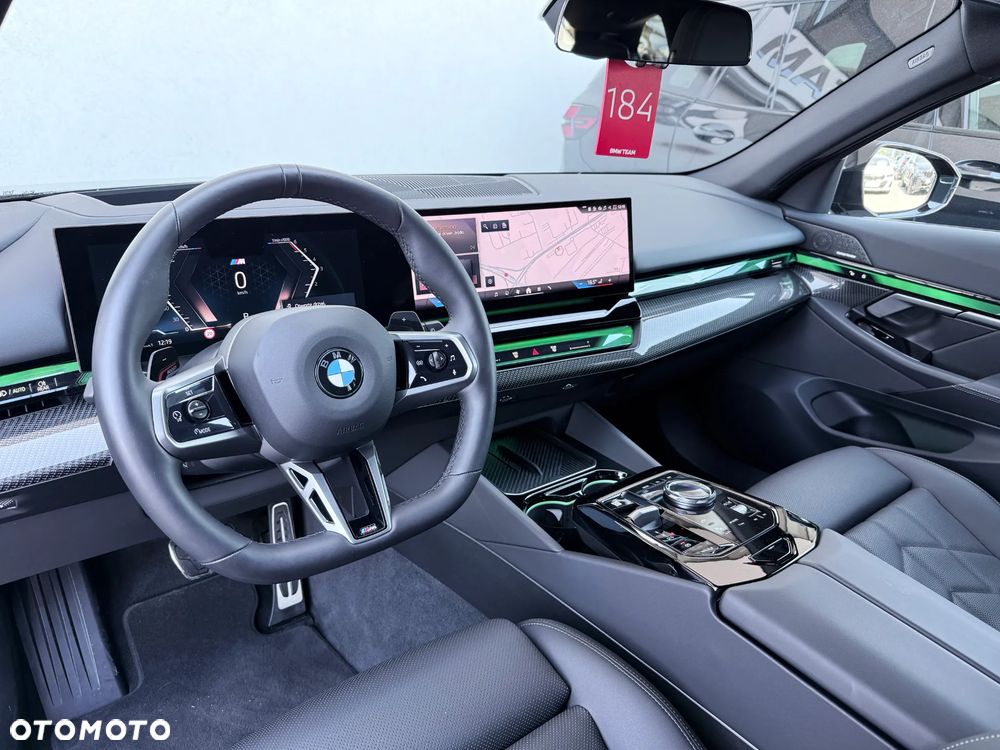 BMW Seria 5 520d xDrive - 28