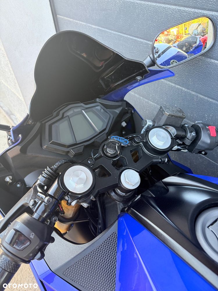 Yamaha YZF - 5