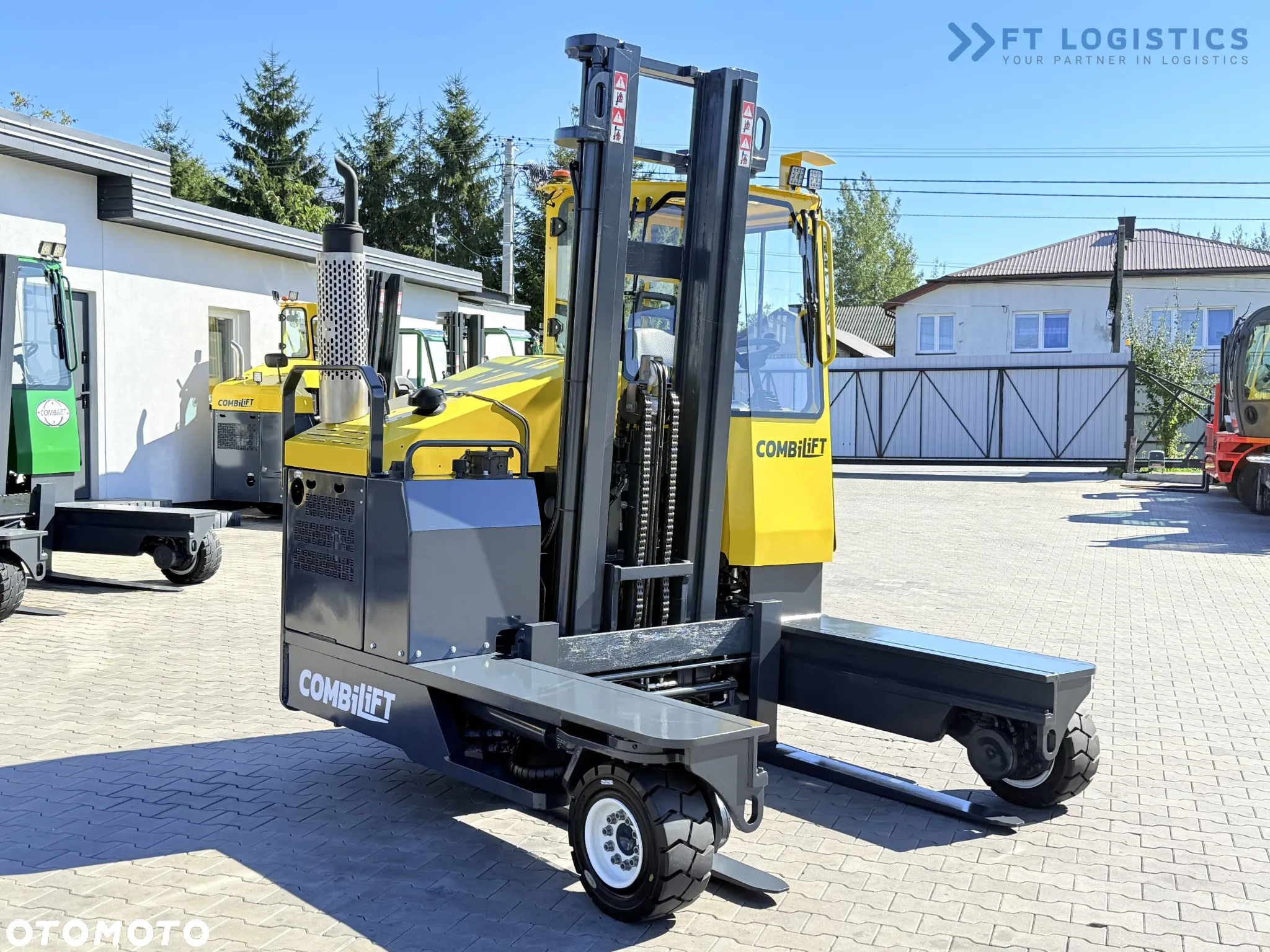 Combilift WÓZEK CZTEROKIERUNKOWY - WIELOKIERUNKOWY C4000 / DIESEL / DUPLEX 4100MM /JEDYNE 2888 MOTOGODZIN /  POZYCJONER WIDEŁ / PEŁNA KABINA - OGRZEWANIE / STAN IDEALNY / Szeroka oferta wózków czterokierunkowych i bocznych, dopasowanych do różnorodnych potrzeb i zastosowań - 5