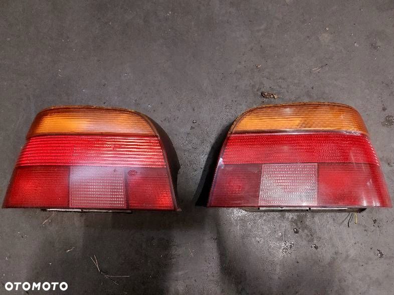 KOMPLETNY TYŁ ZDERZAK LAMPY BMW E39 520i - 2