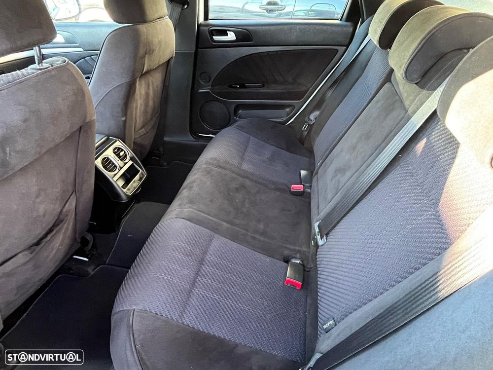 Alfa Romeo 159 Sportwagon 1.9 JTDm 16V Sportiva - 14