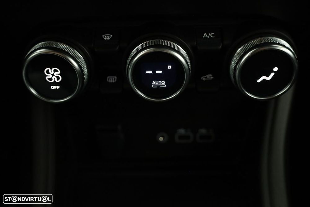 Renault Captur 1.0 TCe Techno Bi-Fuel - 13