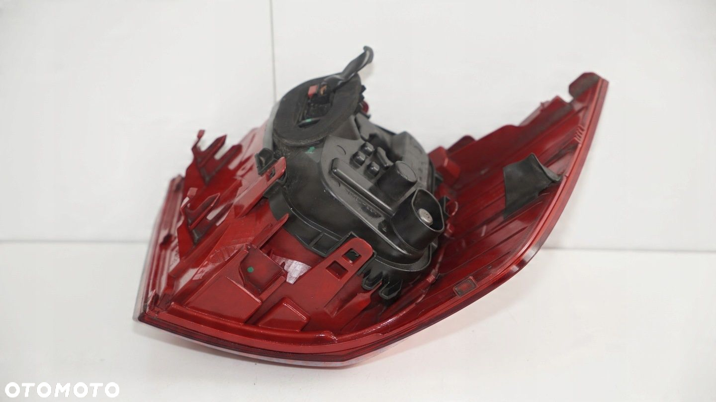 LAMPA PRAWY TYŁ TYLNA VW SHARAN MK2 10-16R - 6