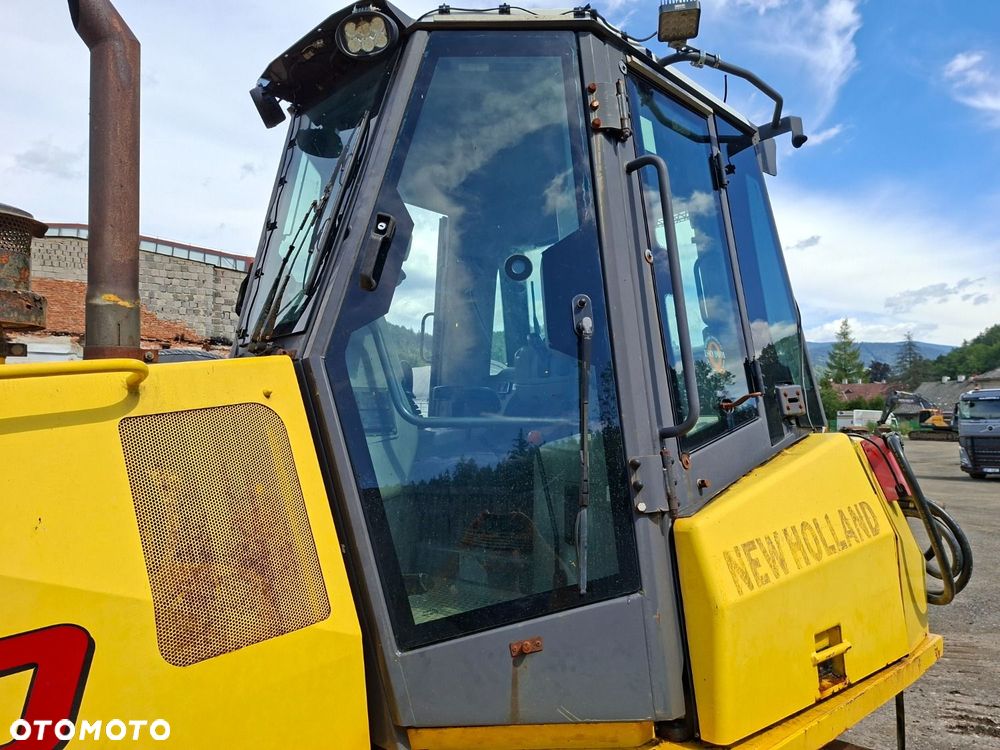 New Holland D 150 - 21
