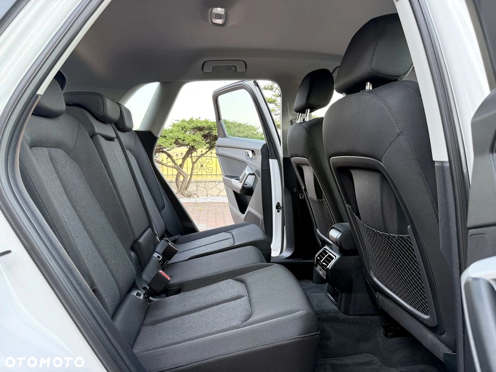 Audi Q3 35 TFSI S tronic - 13