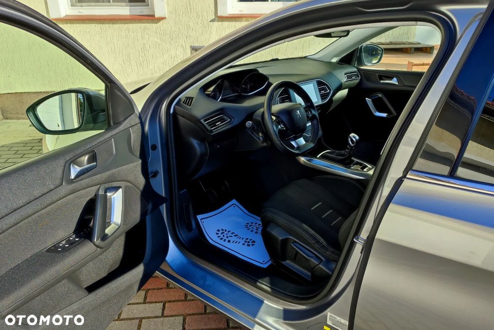 Peugeot 308 155 THP Allure - 19