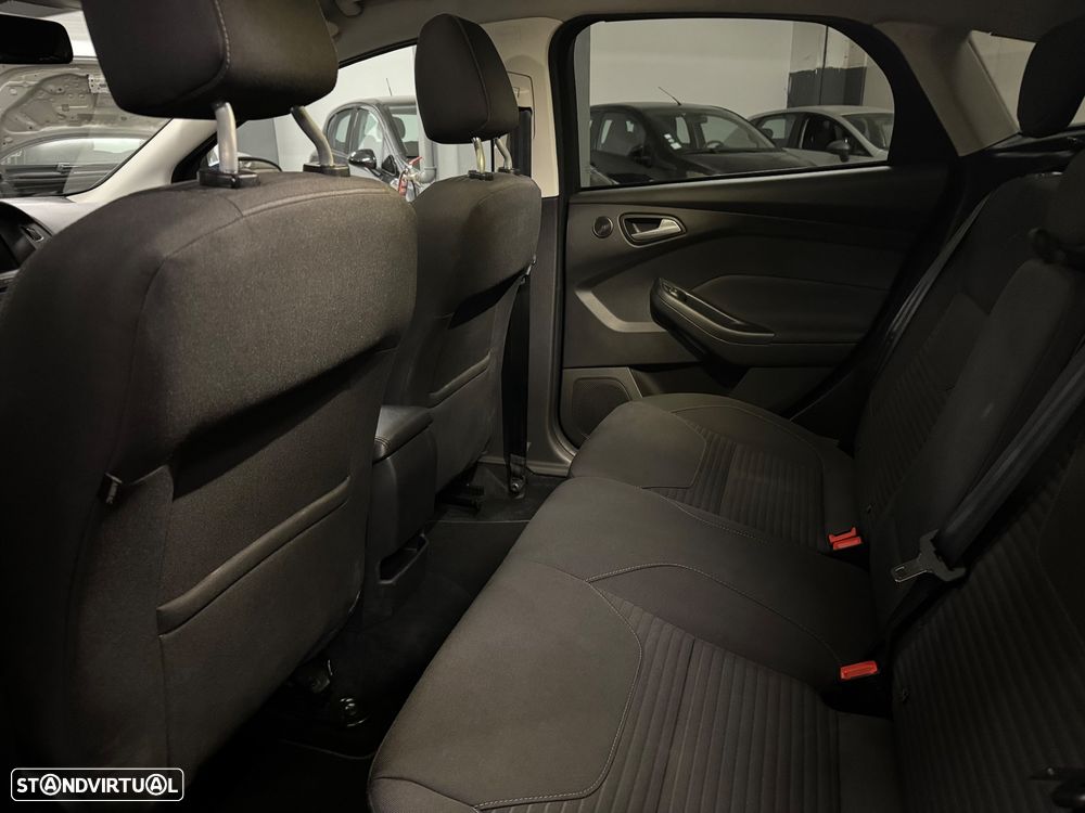 Ford Focus 1.0 EcoBoost Titanium - 12
