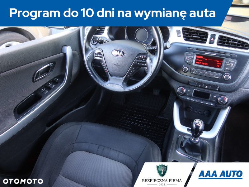 Kia Ceed - 8