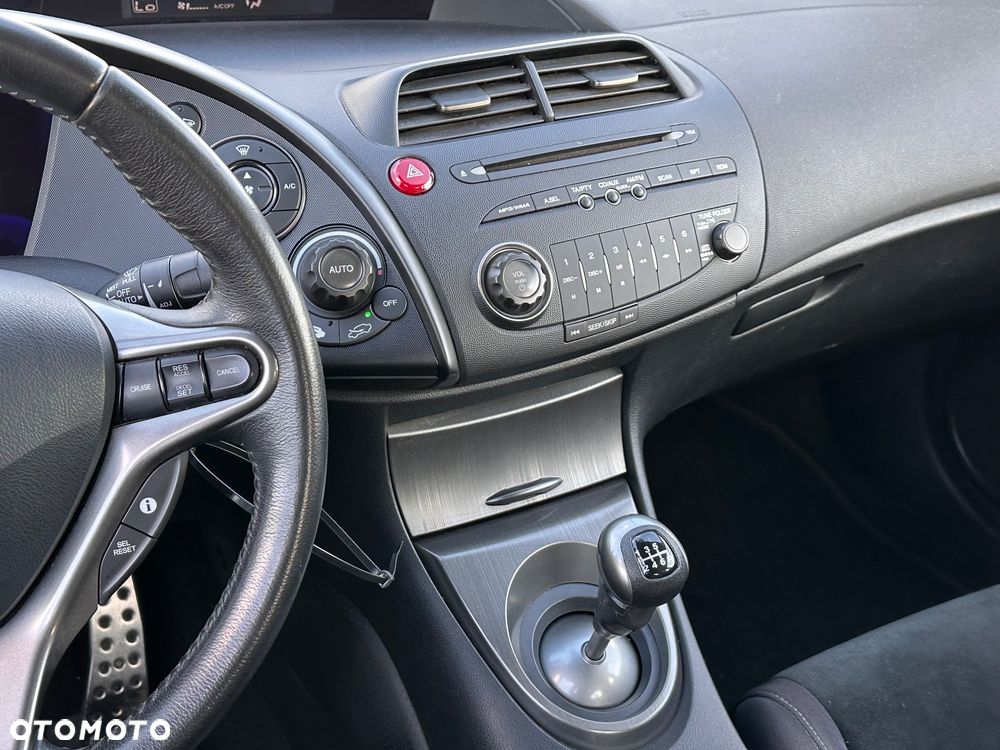 Honda Civic 1.4 i-VTEC Comfort - 22