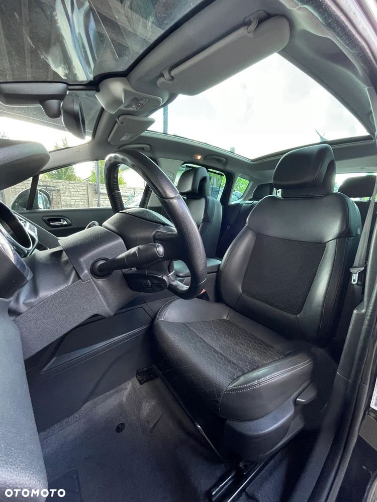 Peugeot 3008 - 11