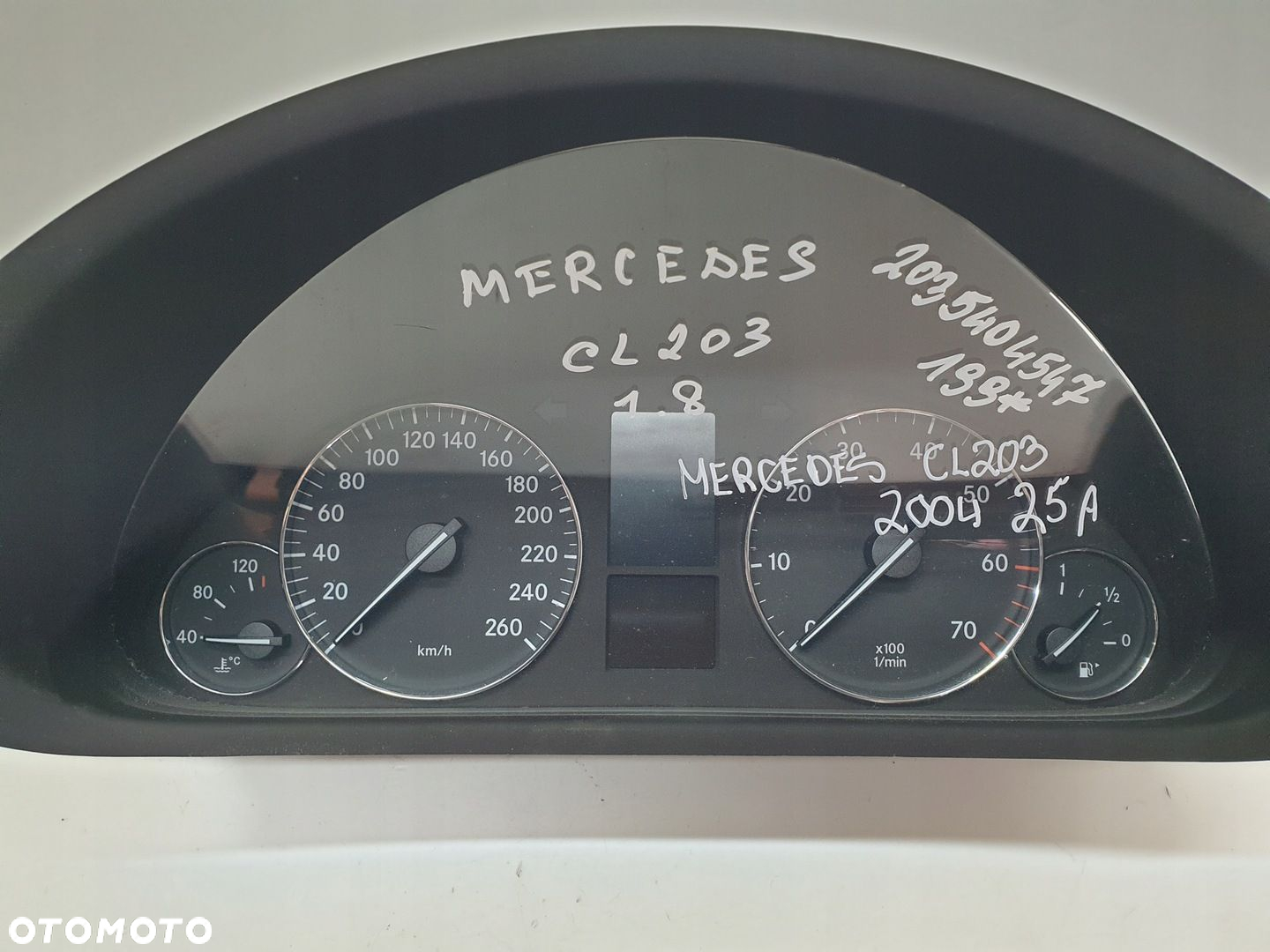 LICZNIK ZEGARY MERCEDES CL203 1.8 2035404547 - 2